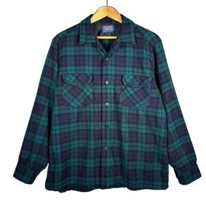PENDLETON Vintage Virgin Wool Flannel in forest green & black Hunter Plaid